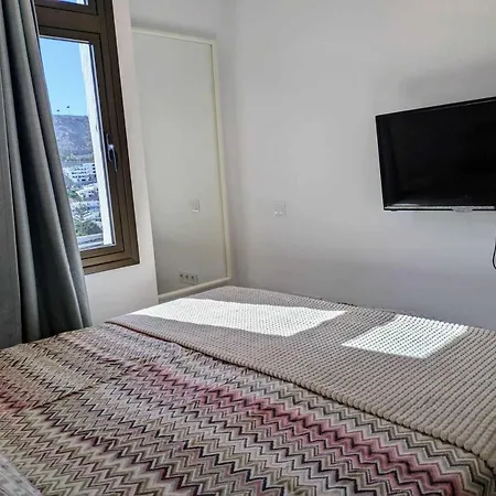 Big Sun Terrace Renovated 2-bedroom Luxury Duplex * Mogan